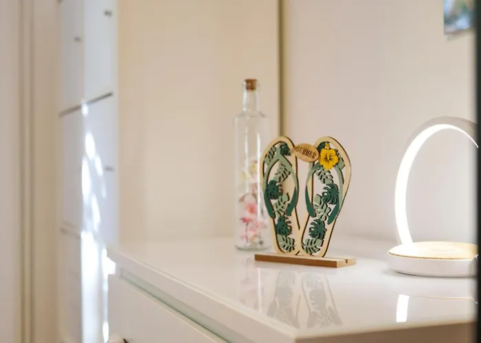 Blue Chili 31 - Stadtwohnung Fuer 7 - Modern Zentral Karlshorst Wlan Appartement Berlijn