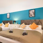 Apartamento Blue Chili 31 - Stadtwohnung Fuer 7 - Modern Zentral Karlshorst Wlan Berlim