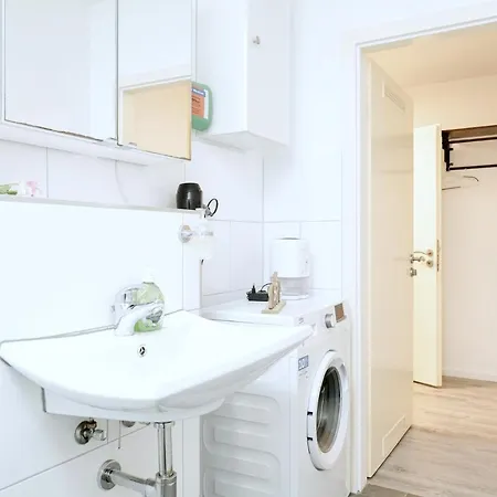 Blue Chili 31 - Stadtwohnung Fuer 7 - Modern Zentral Karlshorst Wlan * Berlin