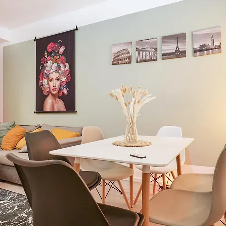 Blue Chili 31 - Stadtwohnung Fuer 7 - Modern Zentral Karlshorst Wlan Apartamento Berlim