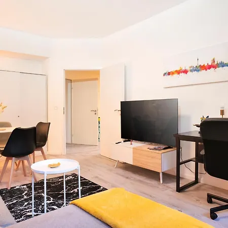 Apartment Blue Chili 31 - Stadtwohnung Fuer 7 - Modern Zentral Karlshorst Wlan Berlin
