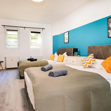 Apartment Blue Chili 31 - Stadtwohnung Fuer 7 - Modern Zentral Karlshorst Wlan Berlin